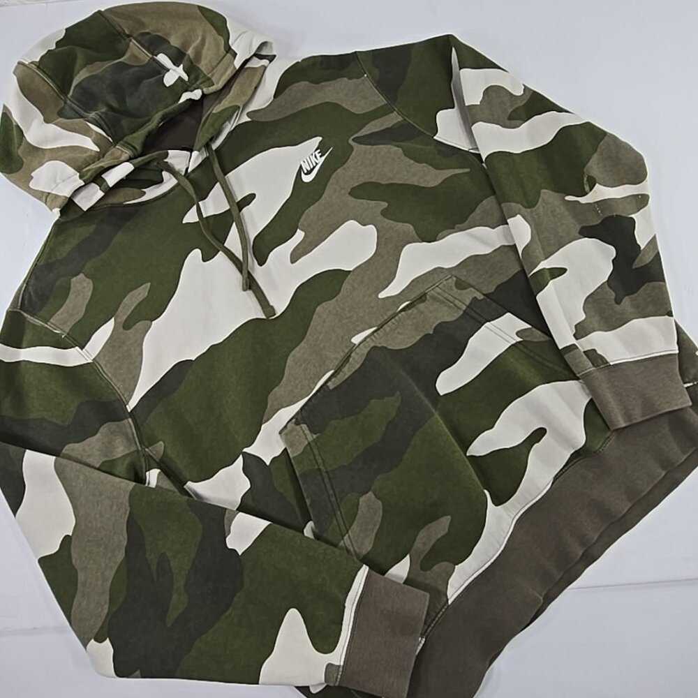 NIKE Camo Club Pullover Hoodie Green Camo MEN'S SIZE MEDIUM ‼️STAINS‼️AS-IS‼️...
